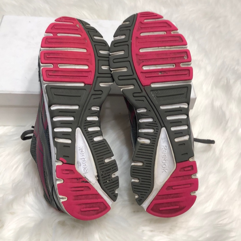 Reebok gray and pink sneakers size 8.5 - Picture 6 of 8